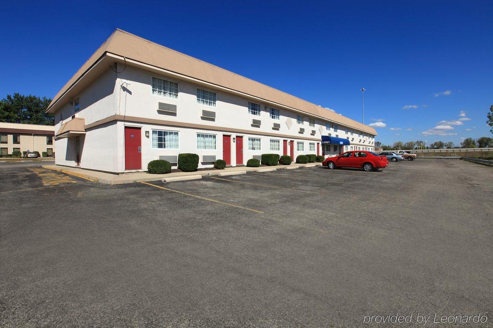 Red Roof Huber Heights Motel 2*
